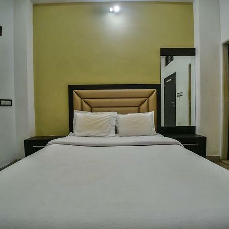 Hotel Vinayaka Nāthdwāra Eksteriør billede