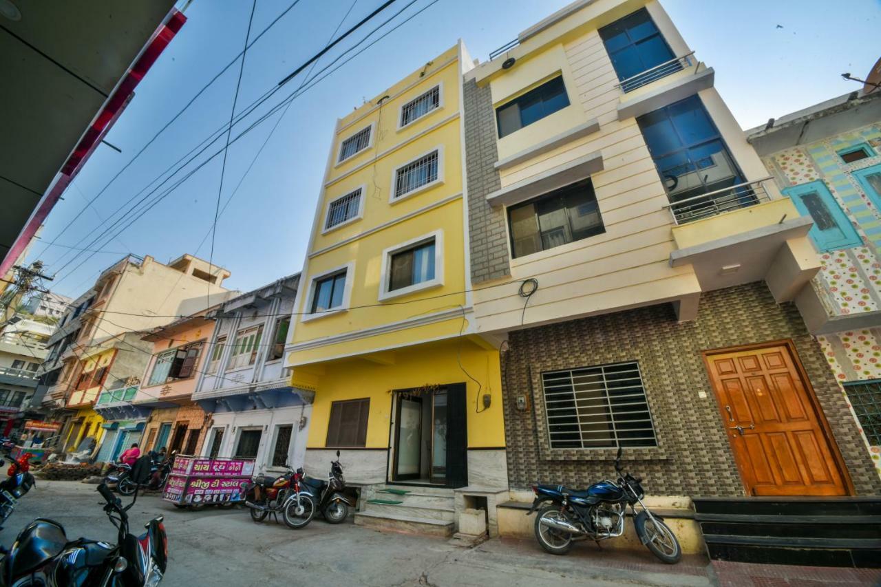 Hotel Vinayaka Nāthdwāra Eksteriør billede