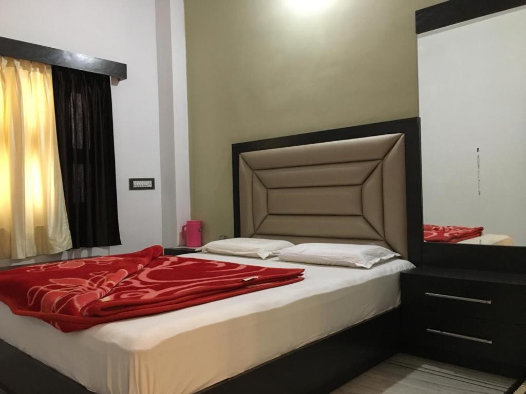 Hotel Vinayaka Nāthdwāra Eksteriør billede